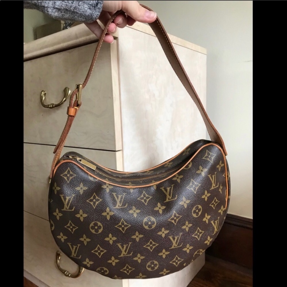 Louis Vuitton Croissant MM